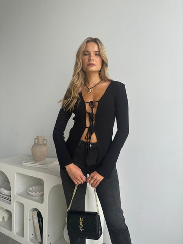 Harbor Front Tie Long Sleeve Knit Top | Black