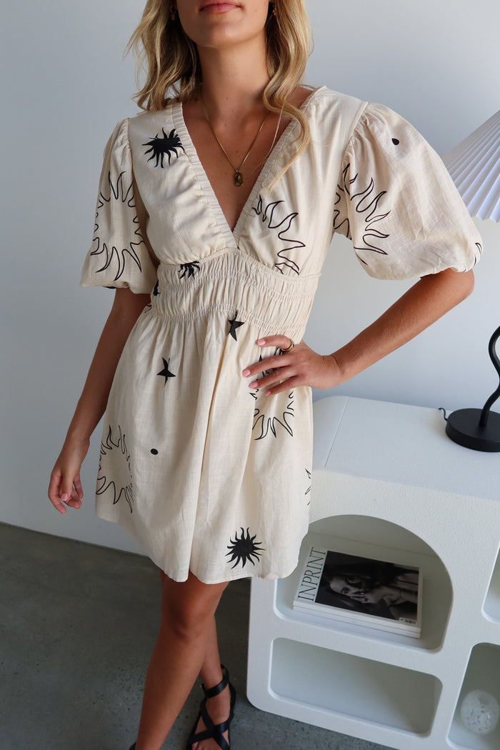 Manifest Dress | Beige