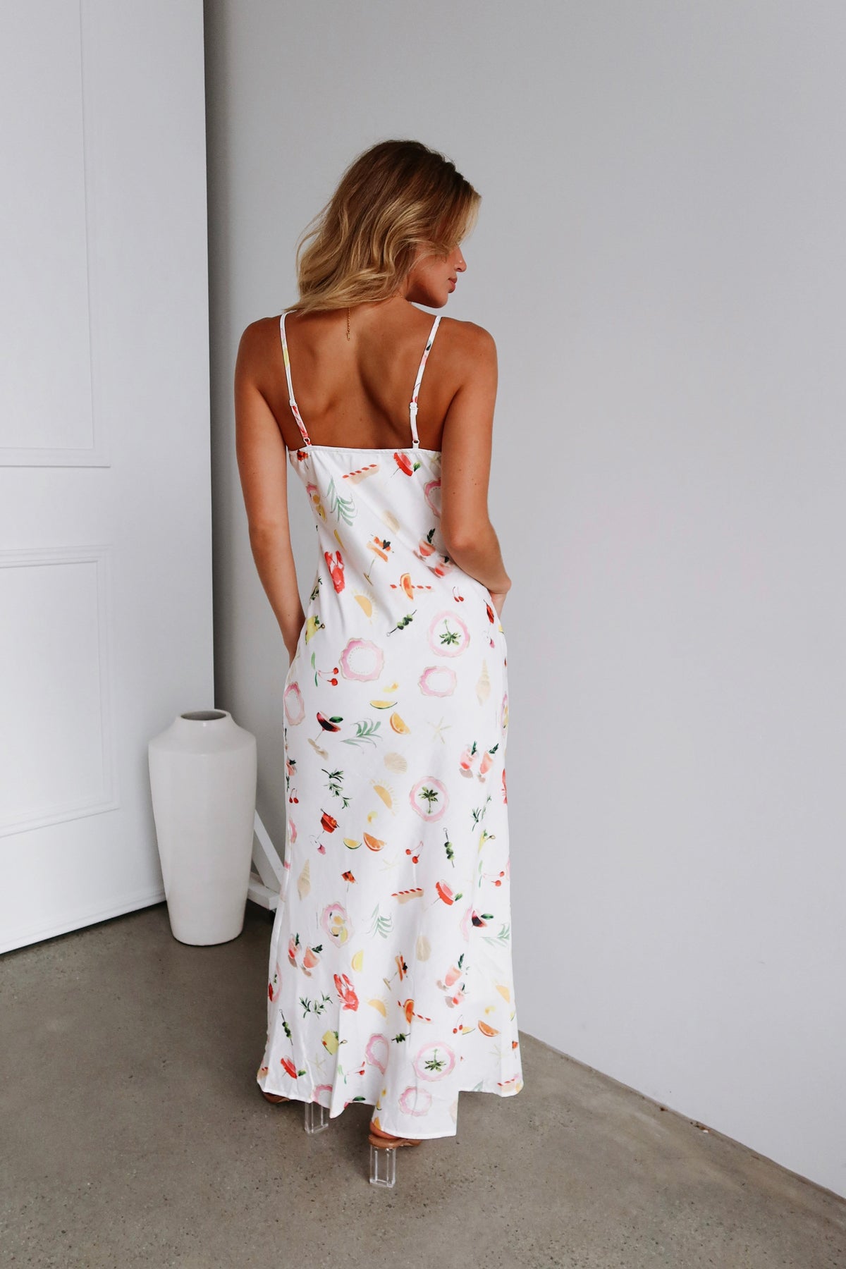 Cocktail O'Clock Slip Dress | White